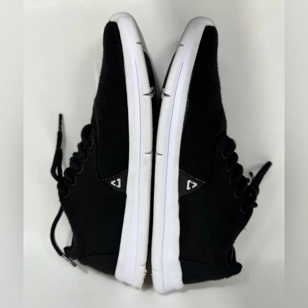 Travis Mathew Cuater The Daily Wool Sneaker Shoes Black White Golf  Mens Sz 8